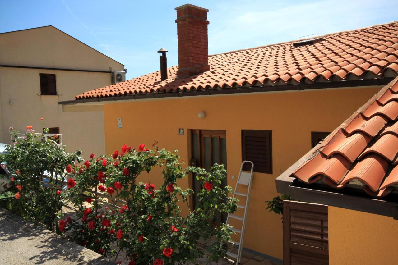 Apartments With A Parking Space Rabac, Labin - 6414 Buitenkant foto