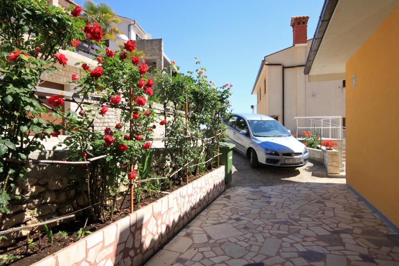 Apartments With A Parking Space Rabac, Labin - 6414 Buitenkant foto